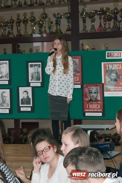 Zdjęcie w galerii na portalu naszraciborz.pl: Wieczorek poetycki poświęcony Żołnierzom Wyklętym za nami wiadomości z regionu