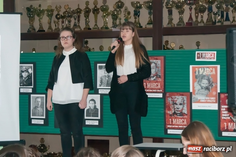 Zdjęcie w galerii na portalu naszraciborz.pl: Wieczorek poetycki poświęcony Żołnierzom Wyklętym za nami wiadomości z regionu