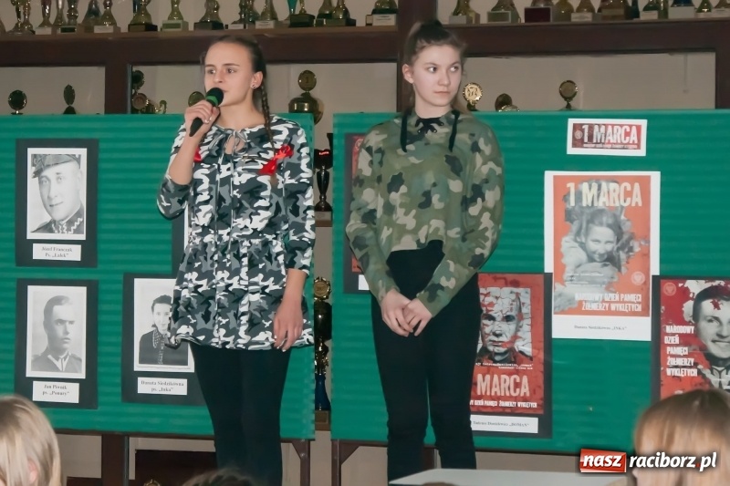 Zdjęcie w galerii na portalu naszraciborz.pl: Wieczorek poetycki poświęcony Żołnierzom Wyklętym za nami wiadomości z regionu