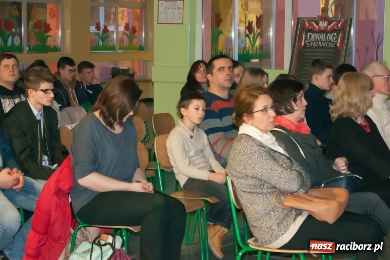 Zdjęcie w galerii na portalu naszraciborz.pl: Wieczorek poetycki poświęcony Żołnierzom Wyklętym za nami wiadomości z regionu