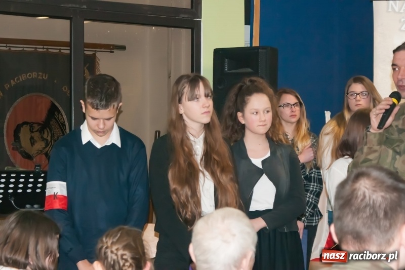 Zdjęcie w galerii na portalu naszraciborz.pl: Wieczorek poetycki poświęcony Żołnierzom Wyklętym za nami wiadomości z regionu