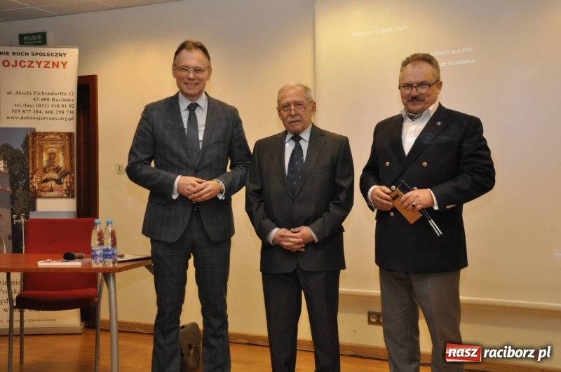 Zdjęcie w galerii na portalu naszraciborz.pl: 3 biliony złotych i zabrane dzieciństwo – spotkanie z posłami na temat reparacji wojennych wiadomości z regionu