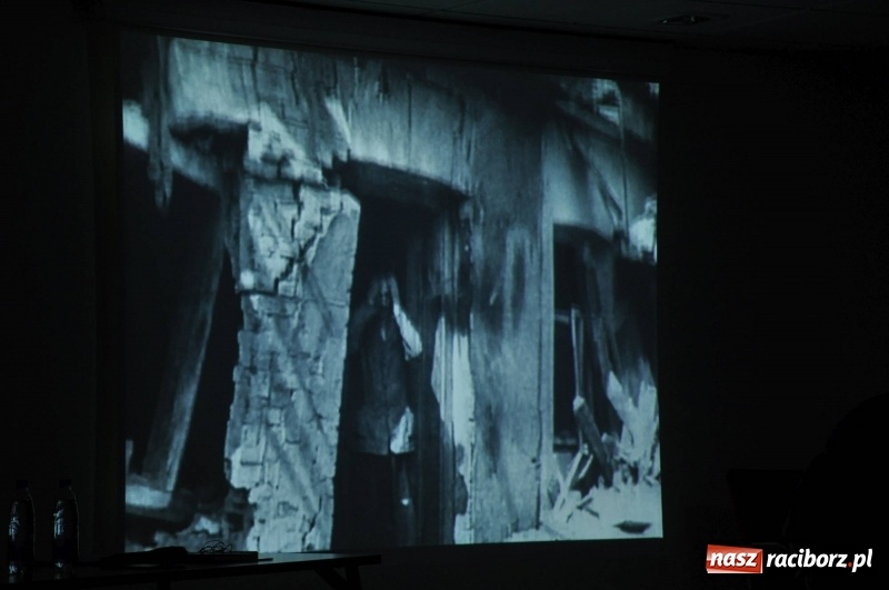 Zdjęcie w galerii na portalu naszraciborz.pl: 3 biliony złotych i zabrane dzieciństwo – spotkanie z posłami na temat reparacji wojennych wiadomości z regionu