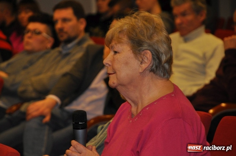 Zdjęcie w galerii na portalu naszraciborz.pl: 3 biliony złotych i zabrane dzieciństwo – spotkanie z posłami na temat reparacji wojennych wiadomości z regionu