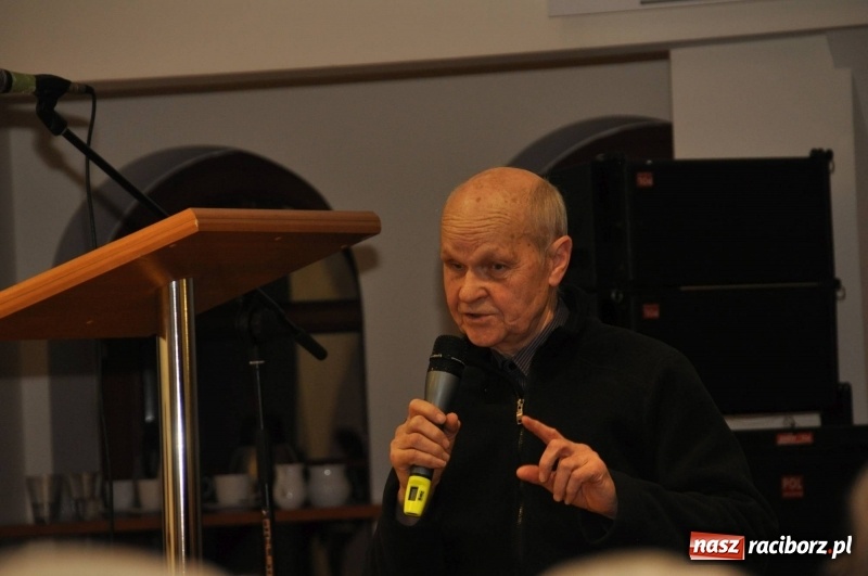 Zdjęcie w galerii na portalu naszraciborz.pl: 3 biliony złotych i zabrane dzieciństwo – spotkanie z posłami na temat reparacji wojennych wiadomości z regionu