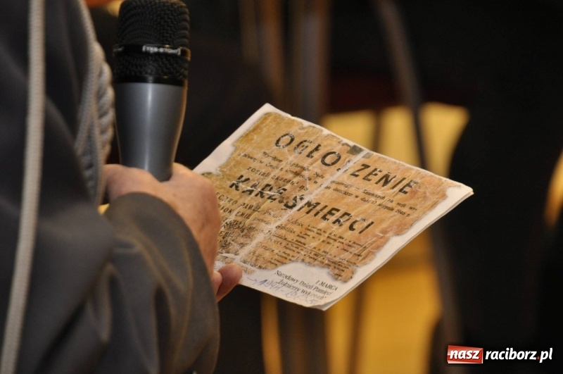 Zdjęcie w galerii na portalu naszraciborz.pl: 3 biliony złotych i zabrane dzieciństwo – spotkanie z posłami na temat reparacji wojennych wiadomości z regionu