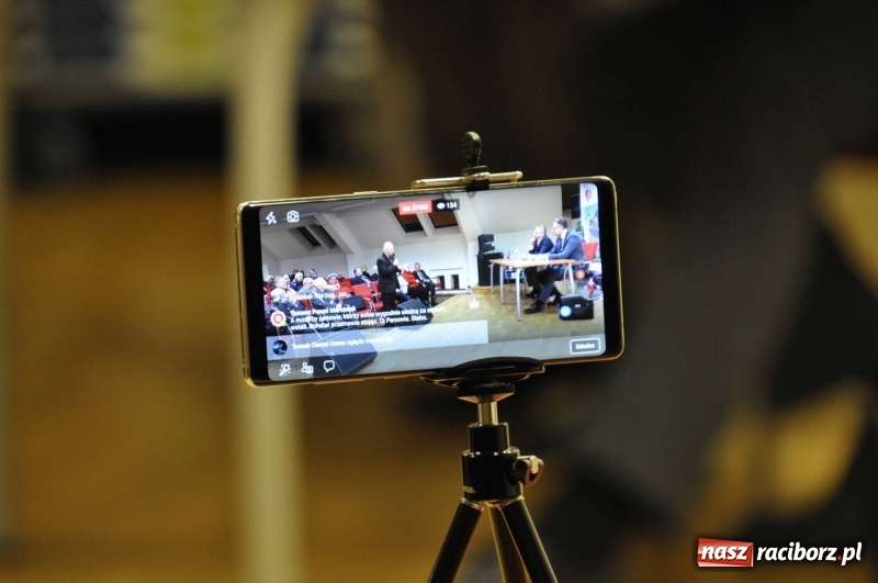 Zdjęcie w galerii na portalu naszraciborz.pl: 3 biliony złotych i zabrane dzieciństwo – spotkanie z posłami na temat reparacji wojennych wiadomości z regionu