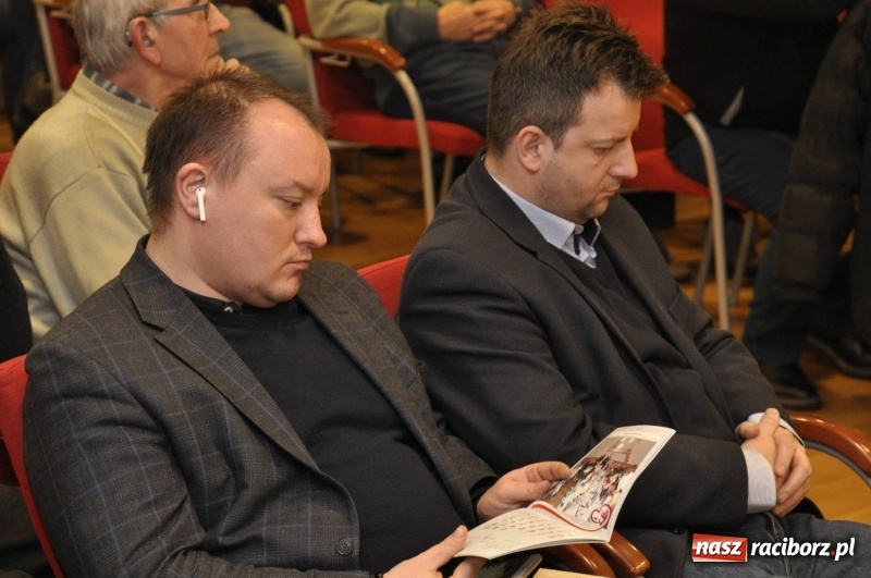 Zdjęcie w galerii na portalu naszraciborz.pl: 3 biliony złotych i zabrane dzieciństwo – spotkanie z posłami na temat reparacji wojennych wiadomości z regionu