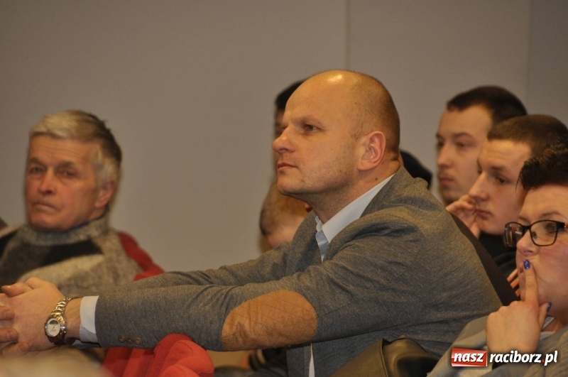 Zdjęcie w galerii na portalu naszraciborz.pl: 3 biliony złotych i zabrane dzieciństwo – spotkanie z posłami na temat reparacji wojennych wiadomości z regionu