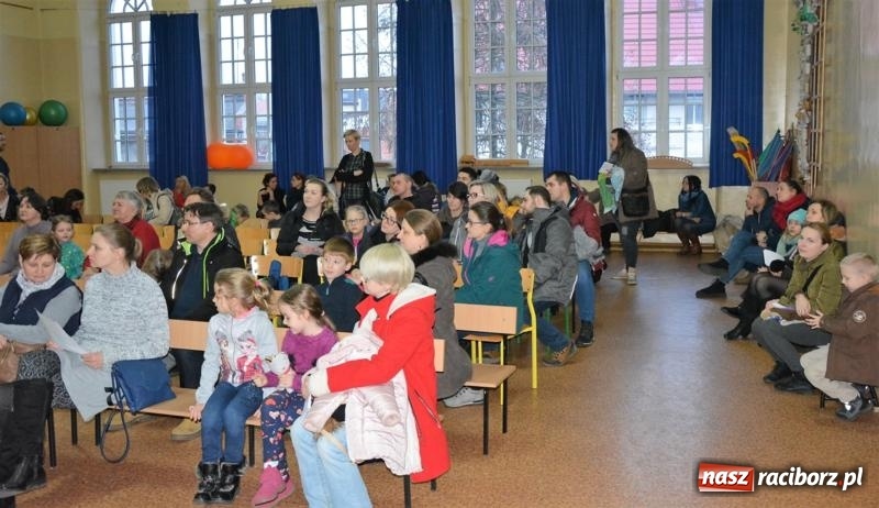 Zdjęcie w galerii na portalu naszraciborz.pl: Dzień otwarty w raciborskiej Czwórce  wiadomości z regionu