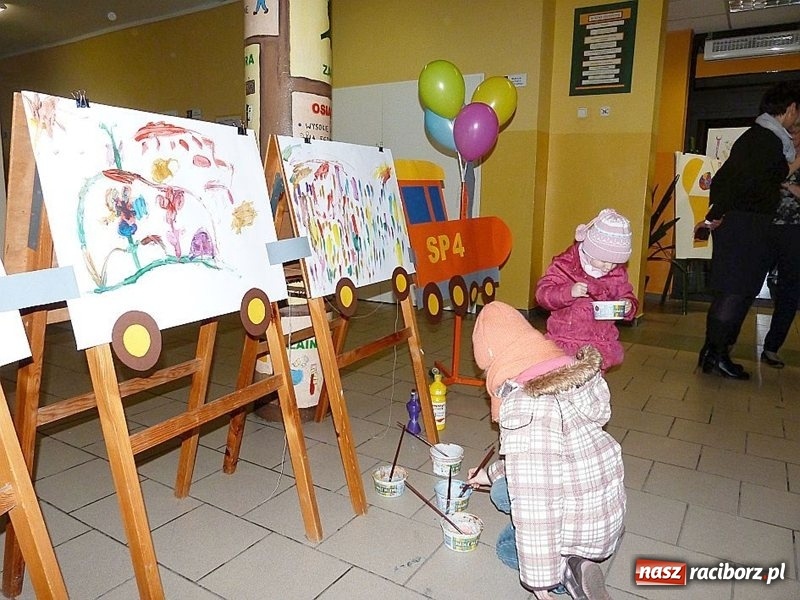 Zdjęcie w galerii na portalu naszraciborz.pl: Dzień otwarty w raciborskiej Czwórce  wiadomości z regionu