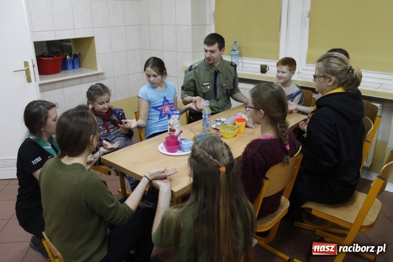 Zdjęcie w galerii na portalu naszraciborz.pl: Dzień Myśli Braterskiej. Harcerski biwak na Ocicach  wiadomości z regionu