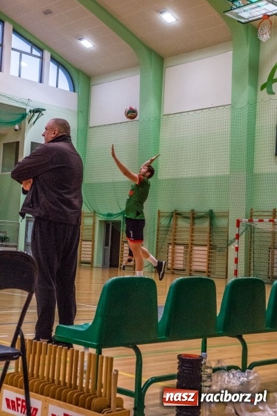 Zdjęcie w galerii na portalu naszraciborz.pl: Siatkówka. Gwiazda Tarnowskie Góry lepsza od Rafako wiadomości z regionu