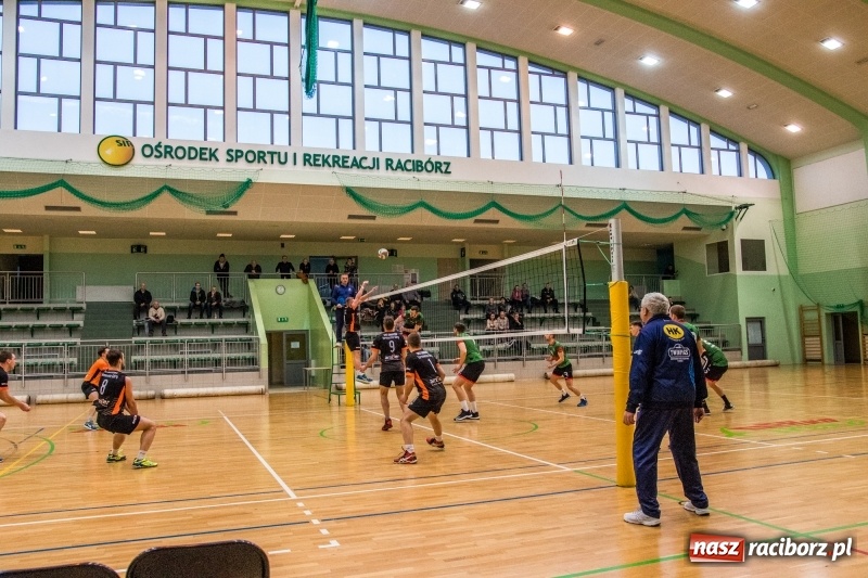 Zdjęcie w galerii na portalu naszraciborz.pl: Siatkówka. Gwiazda Tarnowskie Góry lepsza od Rafako wiadomości z regionu