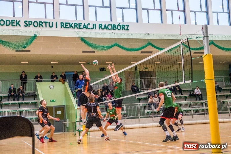 Zdjęcie w galerii na portalu naszraciborz.pl: Siatkówka. Gwiazda Tarnowskie Góry lepsza od Rafako wiadomości z regionu