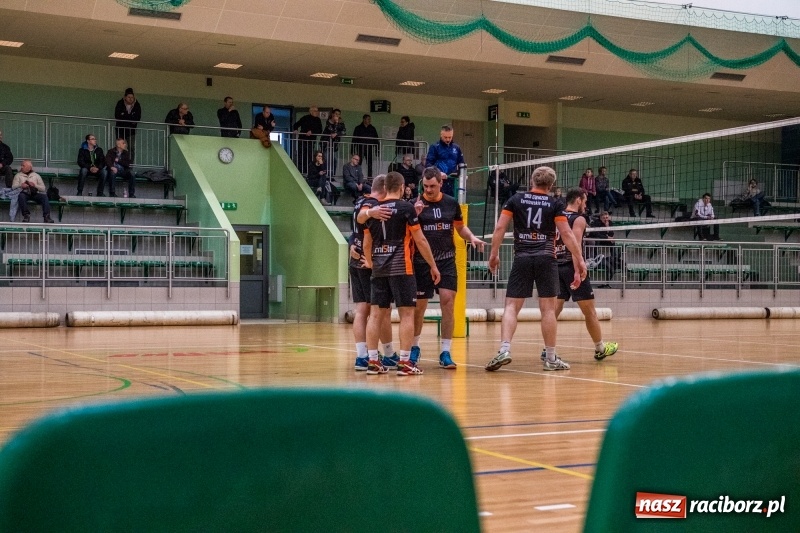 Zdjęcie w galerii na portalu naszraciborz.pl: Siatkówka. Gwiazda Tarnowskie Góry lepsza od Rafako wiadomości z regionu