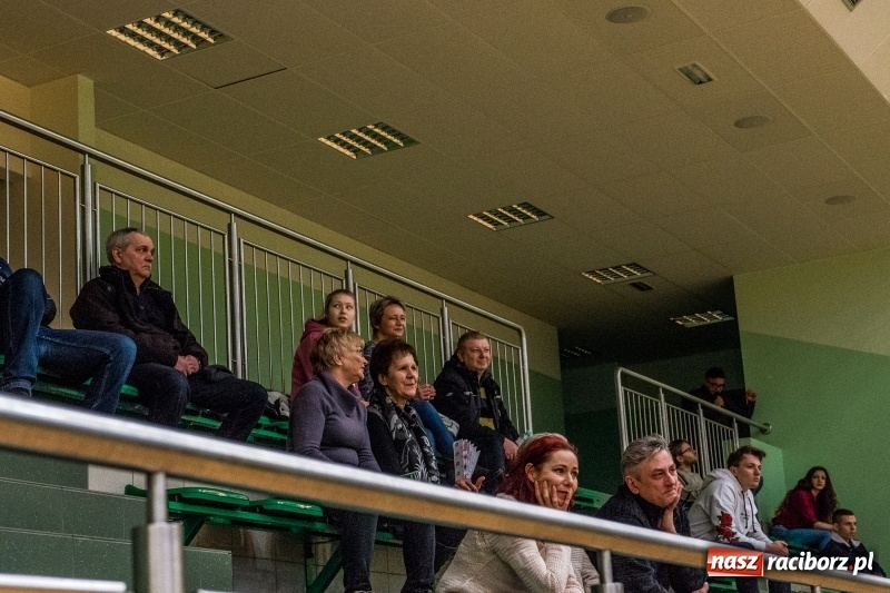 Zdjęcie w galerii na portalu naszraciborz.pl: Siatkówka. Gwiazda Tarnowskie Góry lepsza od Rafako wiadomości z regionu