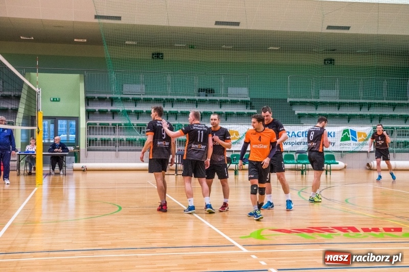 Zdjęcie w galerii na portalu naszraciborz.pl: Siatkówka. Gwiazda Tarnowskie Góry lepsza od Rafako wiadomości z regionu