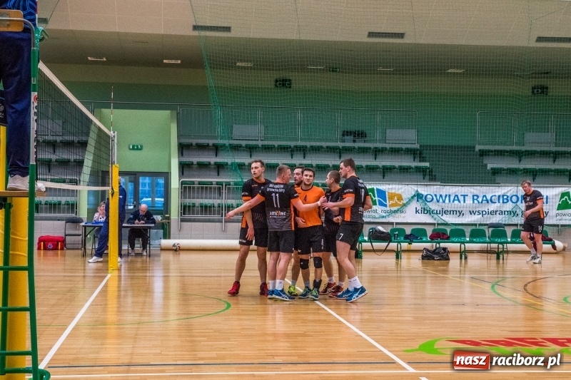 Zdjęcie w galerii na portalu naszraciborz.pl: Siatkówka. Gwiazda Tarnowskie Góry lepsza od Rafako wiadomości z regionu