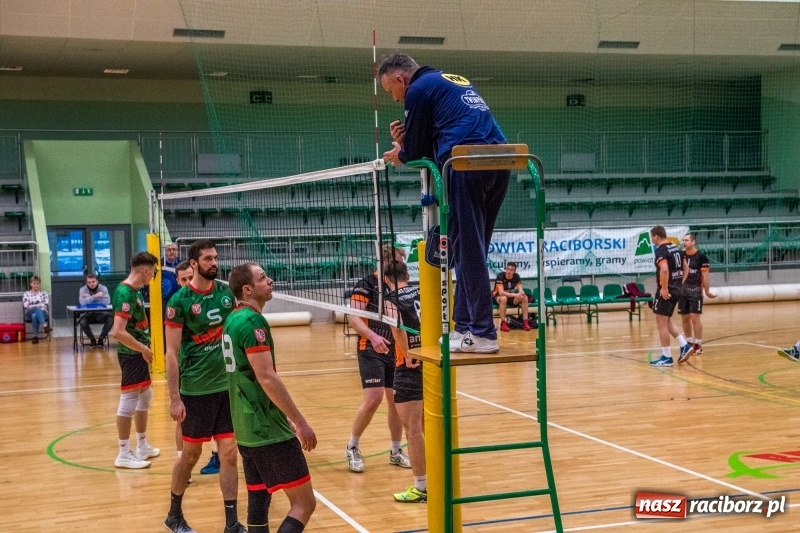 Zdjęcie w galerii na portalu naszraciborz.pl: Siatkówka. Gwiazda Tarnowskie Góry lepsza od Rafako wiadomości z regionu