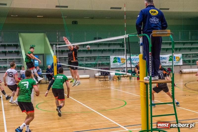 Zdjęcie w galerii na portalu naszraciborz.pl: Siatkówka. Gwiazda Tarnowskie Góry lepsza od Rafako wiadomości z regionu