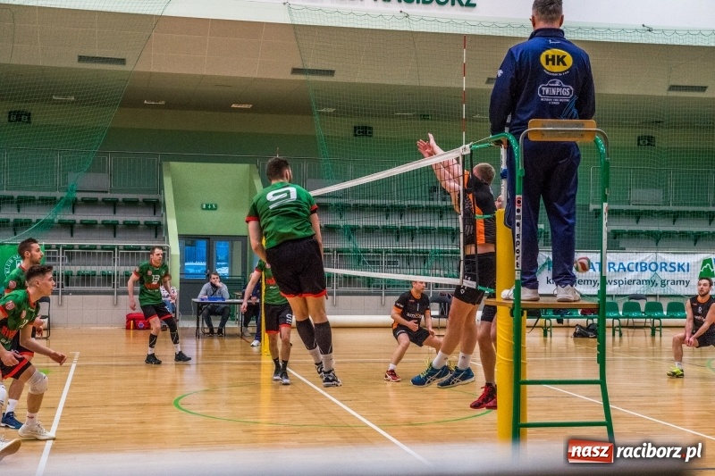 Zdjęcie w galerii na portalu naszraciborz.pl: Siatkówka. Gwiazda Tarnowskie Góry lepsza od Rafako wiadomości z regionu