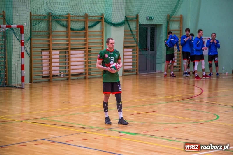 Zdjęcie w galerii na portalu naszraciborz.pl: Siatkówka. Gwiazda Tarnowskie Góry lepsza od Rafako wiadomości z regionu