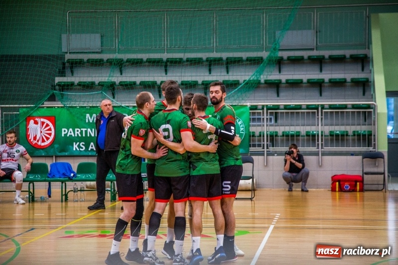Zdjęcie w galerii na portalu naszraciborz.pl: Siatkówka. Gwiazda Tarnowskie Góry lepsza od Rafako wiadomości z regionu