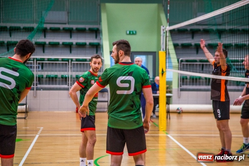 Zdjęcie w galerii na portalu naszraciborz.pl: Siatkówka. Gwiazda Tarnowskie Góry lepsza od Rafako wiadomości z regionu
