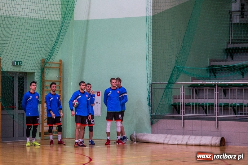 Zdjęcie w galerii na portalu naszraciborz.pl: Siatkówka. Gwiazda Tarnowskie Góry lepsza od Rafako wiadomości z regionu