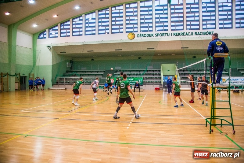Zdjęcie w galerii na portalu naszraciborz.pl: Siatkówka. Gwiazda Tarnowskie Góry lepsza od Rafako wiadomości z regionu