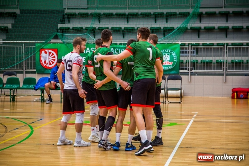 Zdjęcie w galerii na portalu naszraciborz.pl: Siatkówka. Gwiazda Tarnowskie Góry lepsza od Rafako wiadomości z regionu