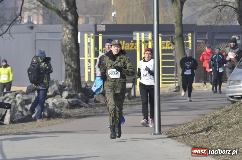 Zdjęcie w galerii na portalu naszraciborz.pl: Tropem Wilczym. Bieg Pamięci Żołnierzy Wyklętych w Raciborzu  wiadomości z regionu
