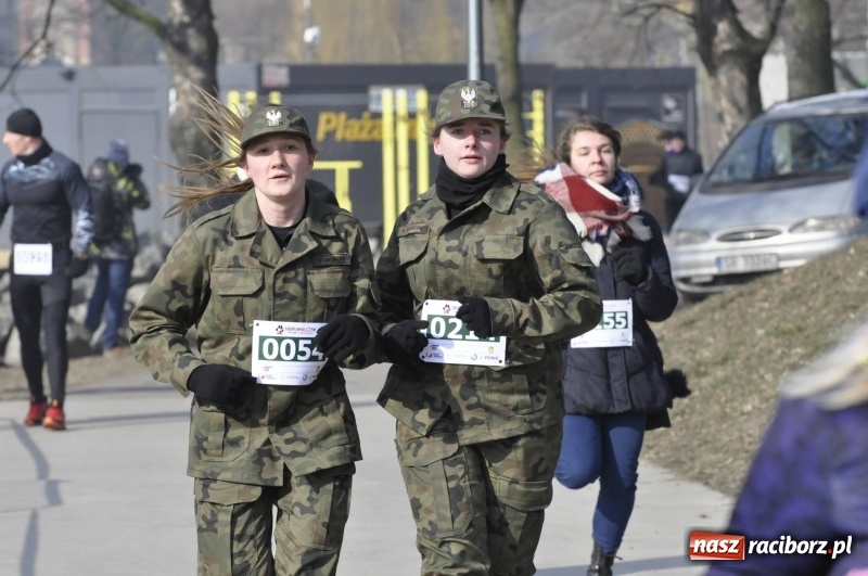 Zdjęcie w galerii na portalu naszraciborz.pl: Tropem Wilczym. Bieg Pamięci Żołnierzy Wyklętych w Raciborzu  wiadomości z regionu