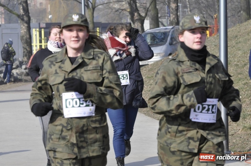 Zdjęcie w galerii na portalu naszraciborz.pl: Tropem Wilczym. Bieg Pamięci Żołnierzy Wyklętych w Raciborzu  wiadomości z regionu