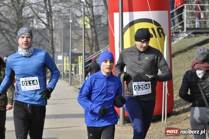 Zdjęcie w galerii na portalu naszraciborz.pl: Tropem Wilczym. Bieg Pamięci Żołnierzy Wyklętych w Raciborzu  wiadomości z regionu