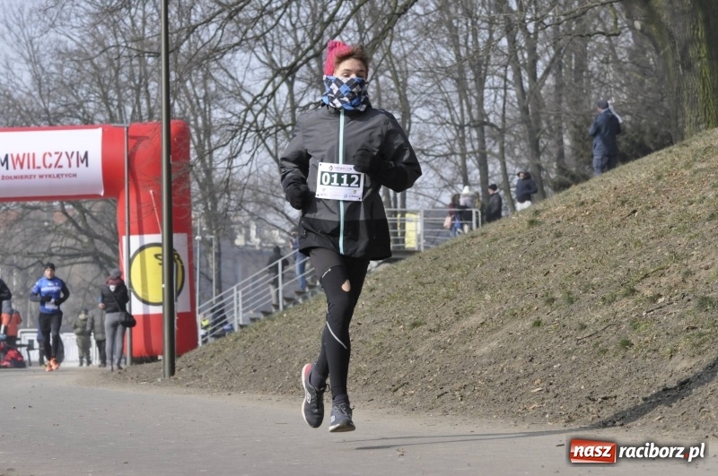 Zdjęcie w galerii na portalu naszraciborz.pl: Tropem Wilczym. Bieg Pamięci Żołnierzy Wyklętych w Raciborzu  wiadomości z regionu