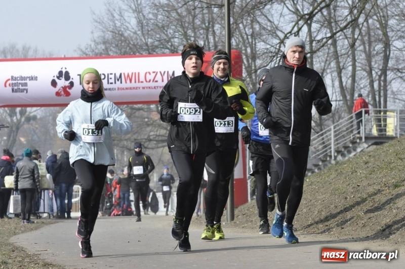 Zdjęcie w galerii na portalu naszraciborz.pl: Tropem Wilczym. Bieg Pamięci Żołnierzy Wyklętych w Raciborzu  wiadomości z regionu