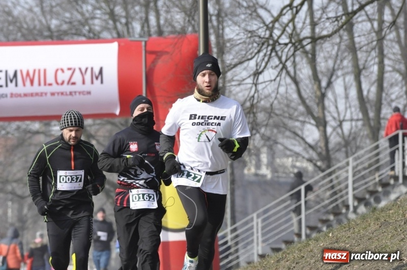 Zdjęcie w galerii na portalu naszraciborz.pl: Tropem Wilczym. Bieg Pamięci Żołnierzy Wyklętych w Raciborzu  wiadomości z regionu