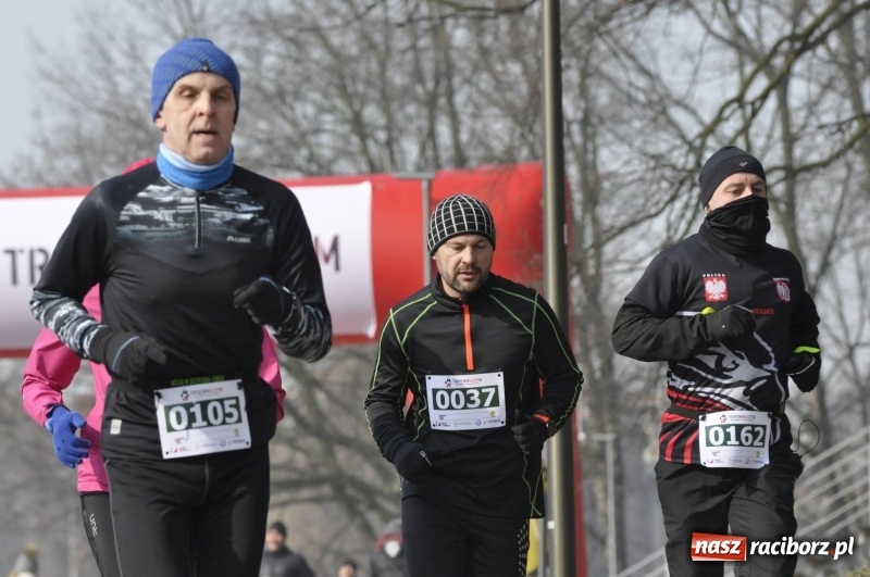 Zdjęcie w galerii na portalu naszraciborz.pl: Tropem Wilczym. Bieg Pamięci Żołnierzy Wyklętych w Raciborzu  wiadomości z regionu