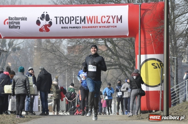 Zdjęcie w galerii na portalu naszraciborz.pl: Tropem Wilczym. Bieg Pamięci Żołnierzy Wyklętych w Raciborzu  wiadomości z regionu