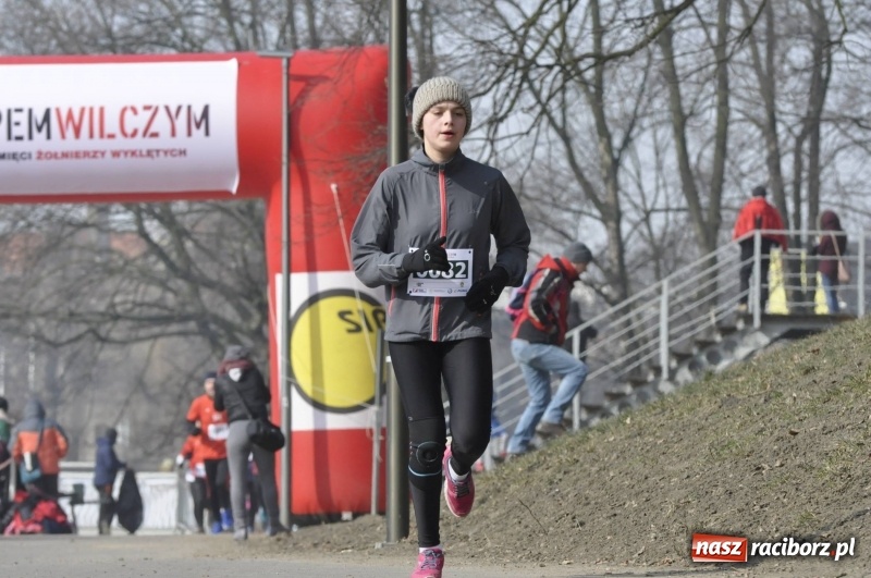 Zdjęcie w galerii na portalu naszraciborz.pl: Tropem Wilczym. Bieg Pamięci Żołnierzy Wyklętych w Raciborzu  wiadomości z regionu