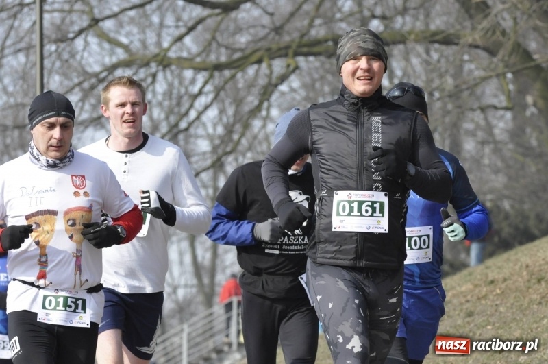 Zdjęcie w galerii na portalu naszraciborz.pl: Tropem Wilczym. Bieg Pamięci Żołnierzy Wyklętych w Raciborzu  wiadomości z regionu