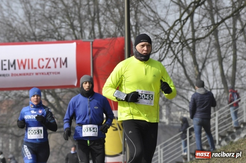 Zdjęcie w galerii na portalu naszraciborz.pl: Tropem Wilczym. Bieg Pamięci Żołnierzy Wyklętych w Raciborzu  wiadomości z regionu