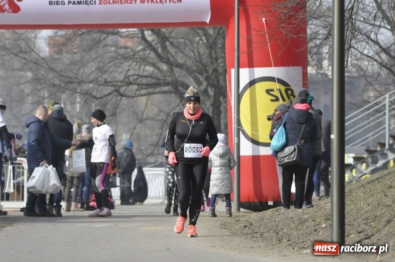 Zdjęcie w galerii na portalu naszraciborz.pl: Tropem Wilczym. Bieg Pamięci Żołnierzy Wyklętych w Raciborzu  wiadomości z regionu