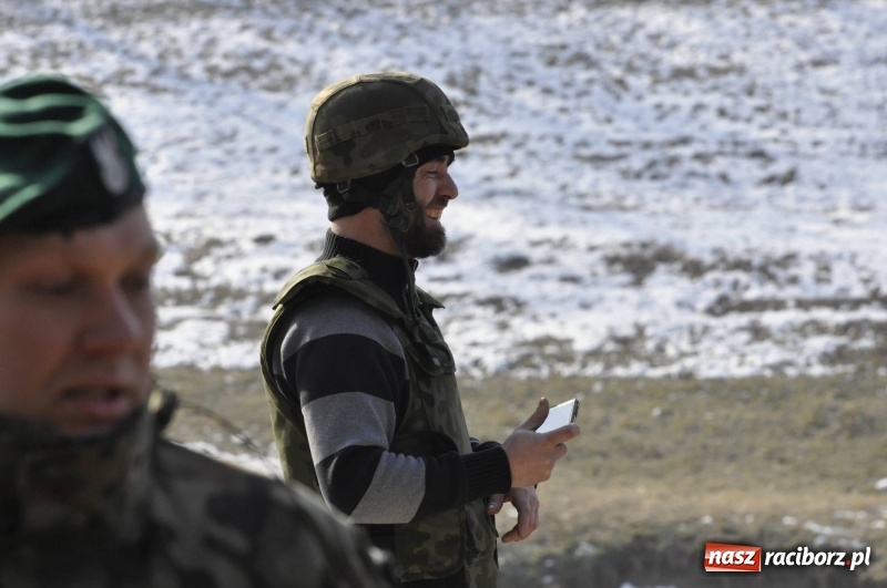 Zdjęcie w galerii na portalu naszraciborz.pl: Piknik militarny Ligi Obrony Kraju na raciborskich bulwarach  wiadomości z regionu