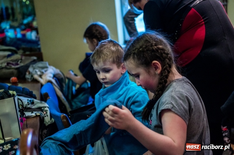 Zdjęcie w galerii na portalu naszraciborz.pl: Ptasie opowieści. Premiera przedstawienia grupy Małe Miodzio na deskach RCK  wiadomości z regionu