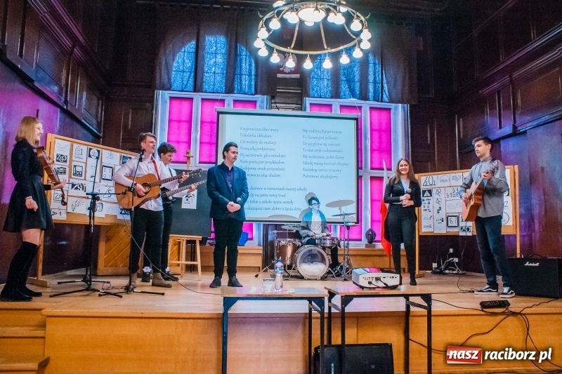 Zdjęcie w galerii na portalu naszraciborz.pl: Gabriela Lenartowicz: Liceum pozwoliło mi uwierzyć w siebie wiadomości z regionu