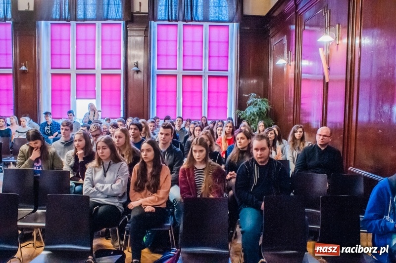 Zdjęcie w galerii na portalu naszraciborz.pl: Gabriela Lenartowicz: Liceum pozwoliło mi uwierzyć w siebie wiadomości z regionu