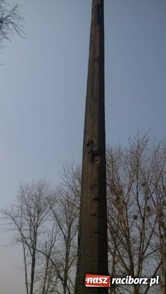 Zdjęcie w galerii na portalu naszraciborz.pl: Czytelniczka alarmuje. Na Warszawskiej może dojść do nieszczęścia wiadomości z regionu